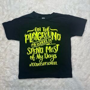 Gildan T-Shirt 100 Days of School Black & Yellow Size Extra Small